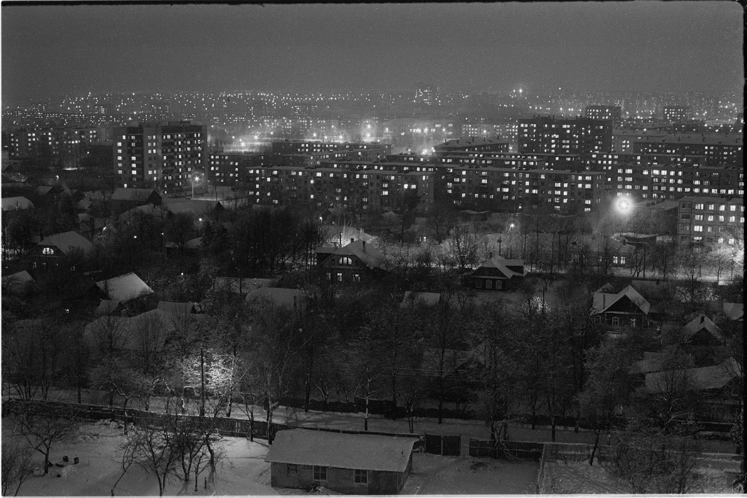 Ночной зимний город. 1989 год